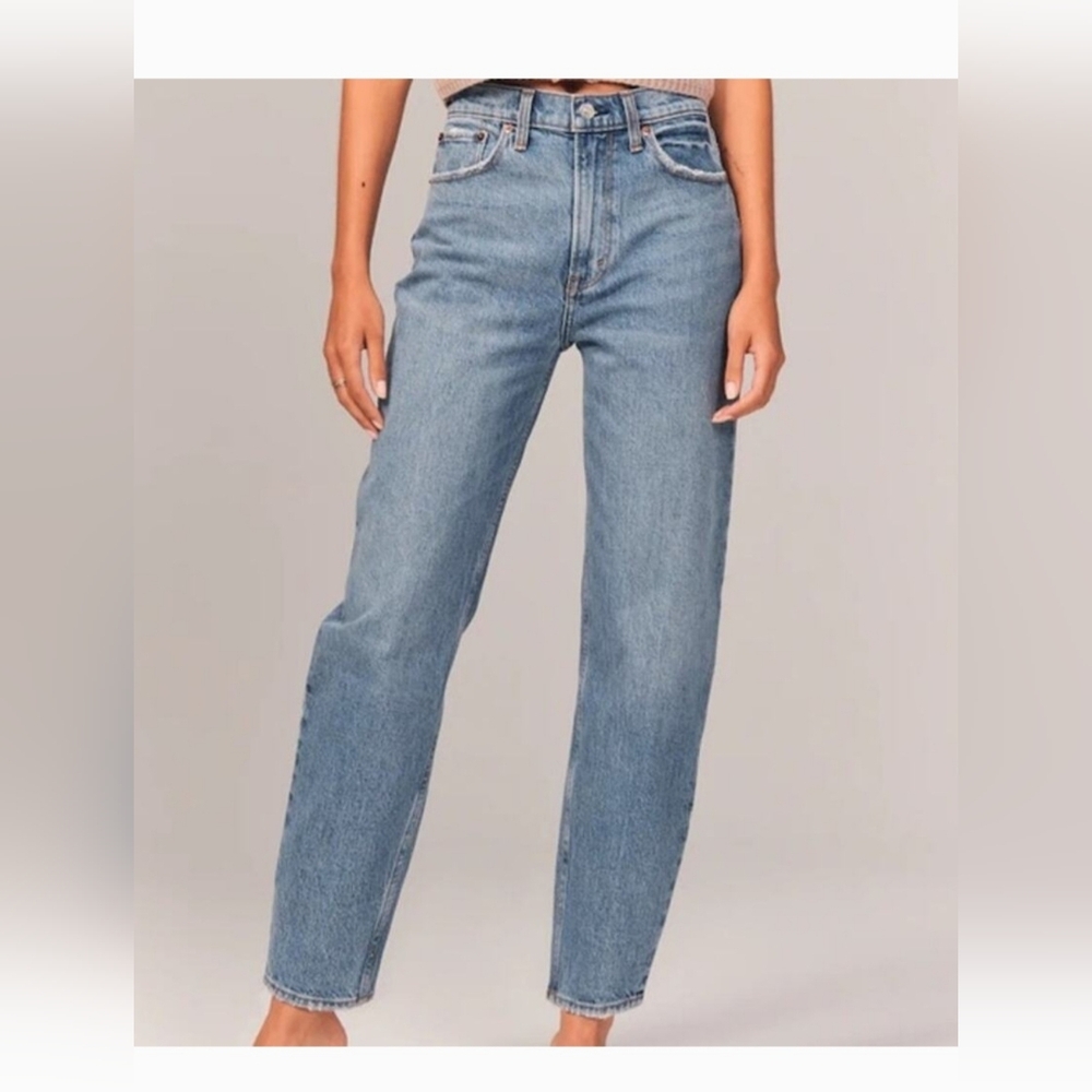 Abercrombie & Fitch Curve Love High Rise Mom Jean
